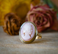 Afbeelding in Gallery-weergave laden, Victoria